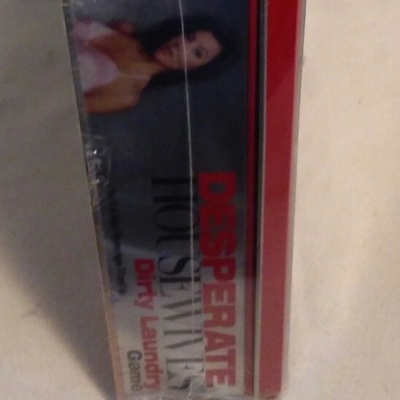 Desperate Housewives Dirty Laundry NWOT - Picture 3 of 4